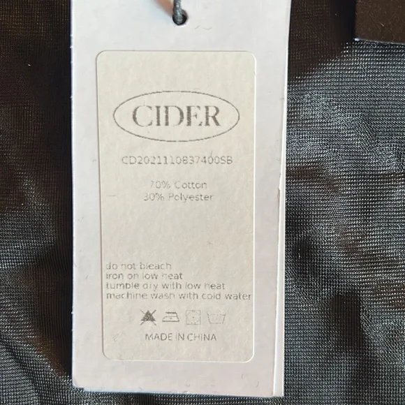 CIDER VELVET AND LACE CAMI NWT - Picture 7 of 8
